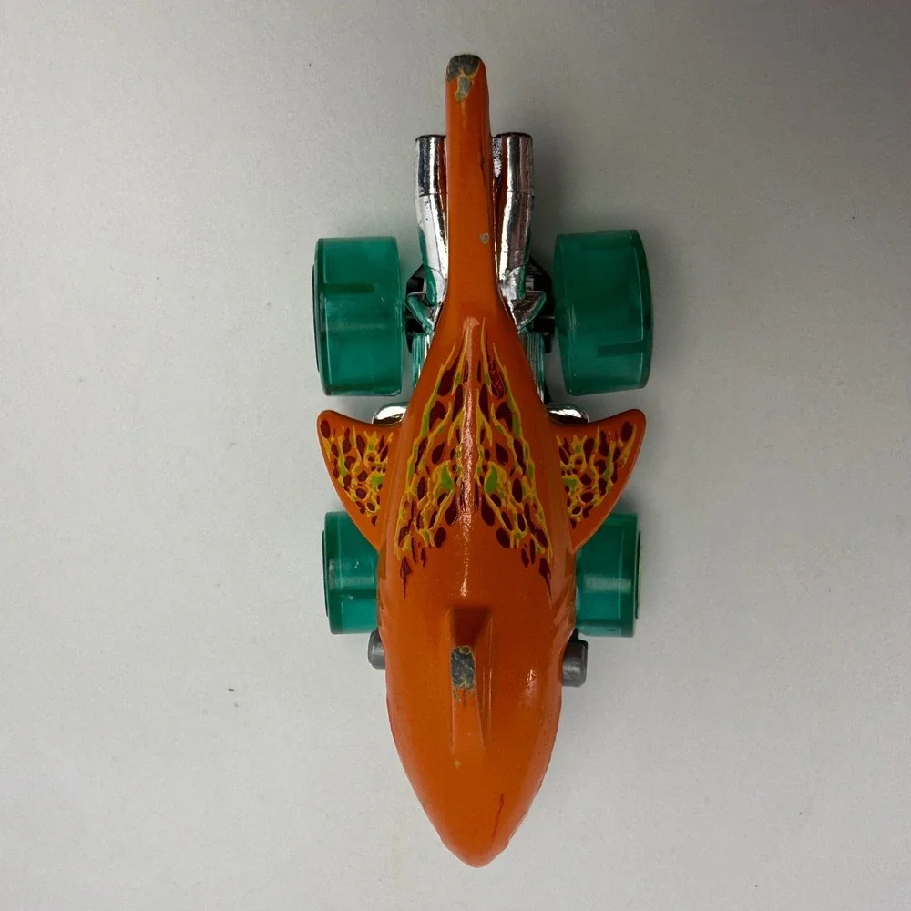 Hot Wheels Sharkruiser Orange Shark Car Diecast DHP30 Teal Wheels 1:64 Scale